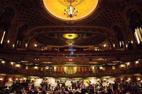 A Glamorous 1920s-Themed Reception at Midland Theater