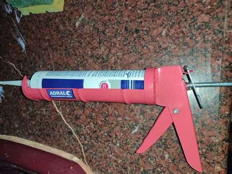 Dr.Fixit Applicator Gun and Silicone Sealant