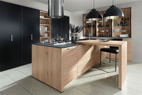 Oak kitchen cabinets is one of the hottest kitchen trends in 2023