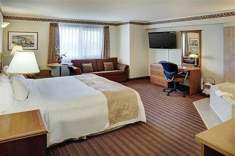 LAKEVIEW INNS & SUITES - BRANDON (Manitoba) - Hotel Reviews, Photos ...