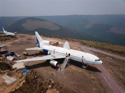 Lockheed Tristar Aircraft in Aviation Setting
