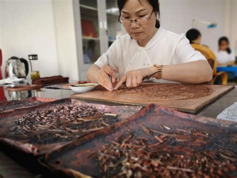中国传统失蜡法 铜陵工匠精神的传承与坚守_腾讯新闻