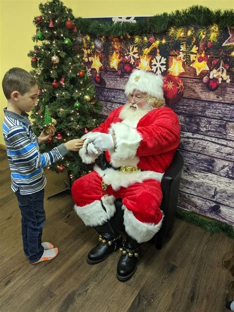 Dinner with Santa, Wiggle Worms Playland Saratoga, Saratoga Springs, 1 ...