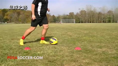 一刻足球3D训练教案第二十六期——三角传球训练-搜狐