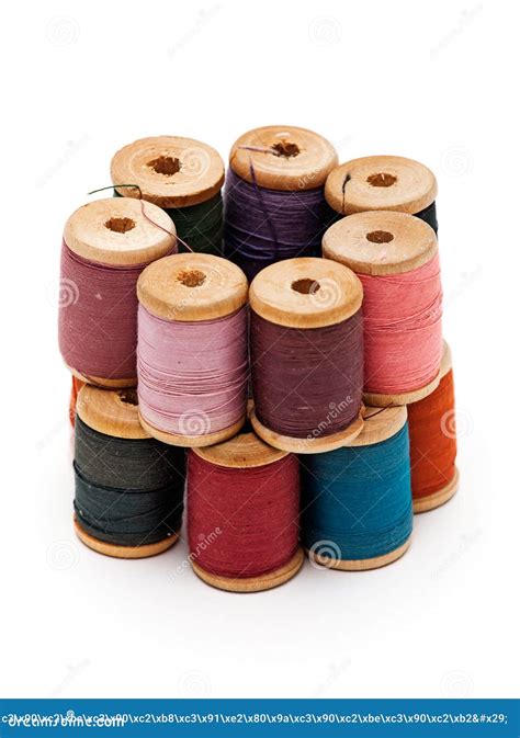 Know Your Thread Types: Cotton, Polyester, and Polycotton