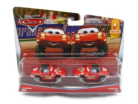 Dan the Pixar Fan: Cars: "Superfan" Mia & Tia