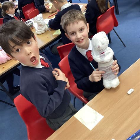 Cardinal Newman Catholic Primary School - Year 3 - Haselmere Museum visit