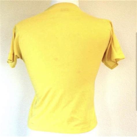 Women's Yellow T-shirt | Depop