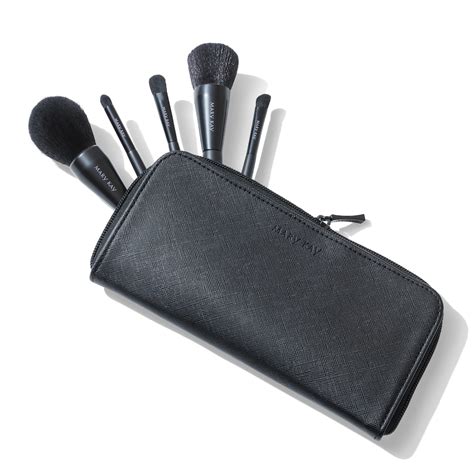 Set Esencial de Brochas con Estuche Mary Kay®