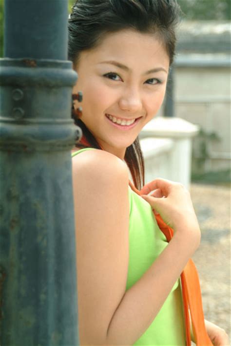 资料图片：2004年星姐选举冠军侯雯(2)_影音娱乐_新浪网