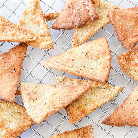 Homemade Pita Chips (Quick + Easy Recipe) | Hello Little Home