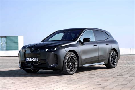 The new BMW iX M70 xDrive - Frozen Deep Grey metallic. (03/2025)