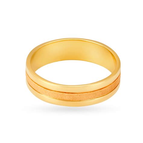 Sophisticated 22 Karat Yellow Gold Striped Finger Ring