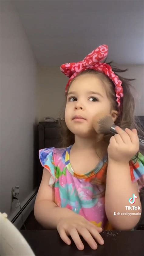 Make Up Tutorial Kids 的图像结果