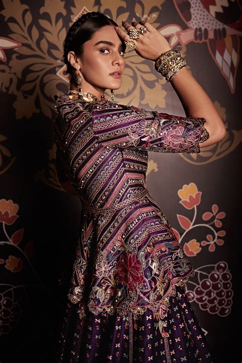 Norieen – Ridhi Mehra