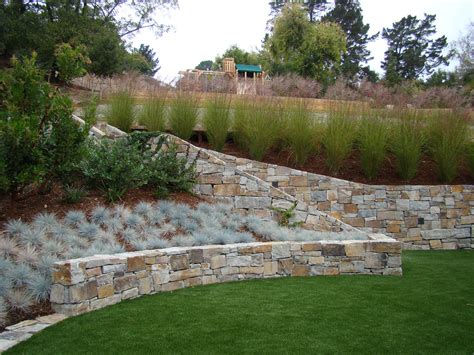 10 Most Inspiring Retaining Wall Ideas for Steep Slopes in a Spacious ...