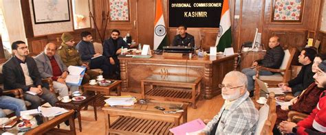 Div Com Kashmir reviews implementation of traffic management proposals ...