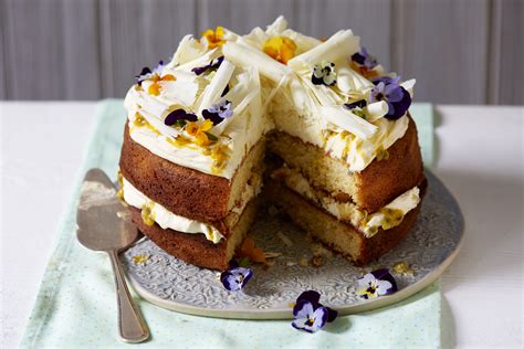 white chocolate and passionfruit cake