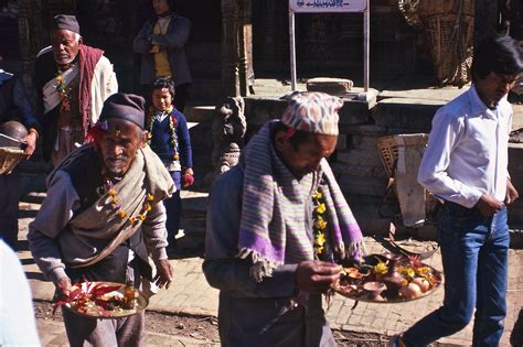 Nepal Religion 的图像结果