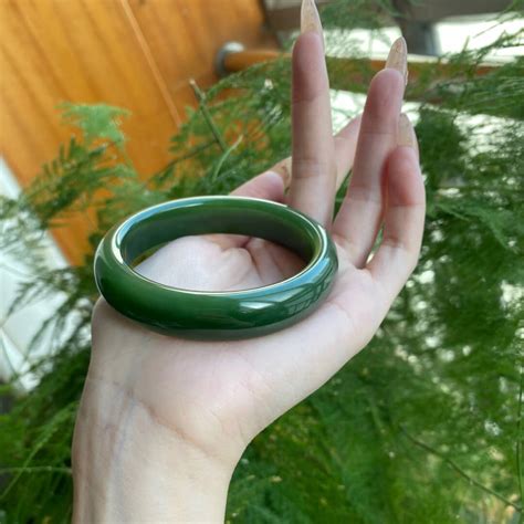 Genuine Jade Bangle • The Green Crystal
