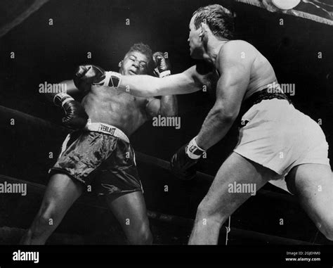 Floyd patterson ingemar johansson Black and White Stock Photos & Images ...