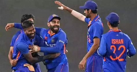 India Vs New Zealand 3rd Odi,दे दणादण..! न्यूझीलंडच्या गोलंदाजांची ...