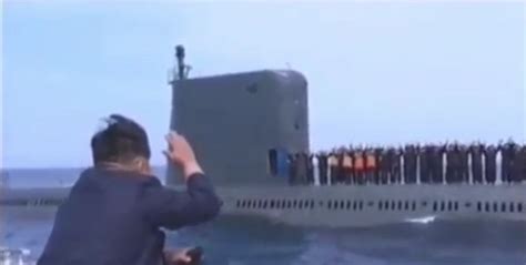 朝鲜半潜艇正向隐身高速进化 采用内置弹舱-中新网