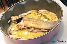 come cucinare spigola al forno spigola al forno con odori mandorle e patate oggi come cucinare spigola al forno spigola al forno con odori mandorle e patate oggi