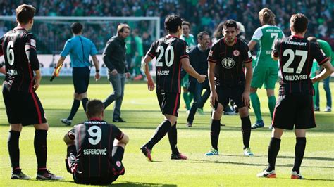 Werder Bremen free kick was not a foul - Eintracht Frankfurt's Niko ...