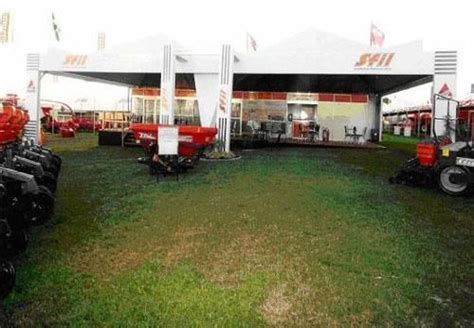 RRP Design: Customer Reviews, Stands and Services