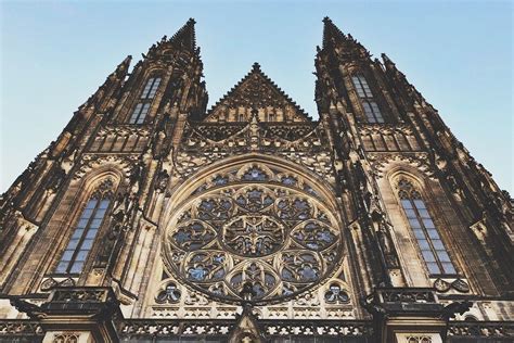https://www.todoinprague.com/wp-content/uploads/2020/04/gothic-cathedral-st-vitus-prague-castle.jpg
