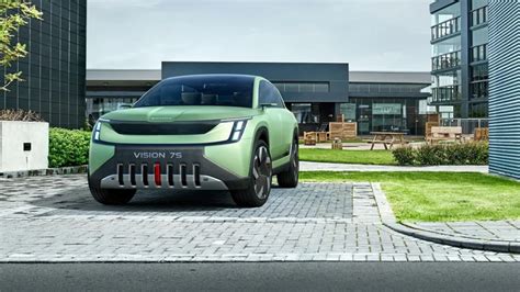 Skoda Peaq e-SUV Teased: Vision 7S Concept as 7-Seater | EVFY