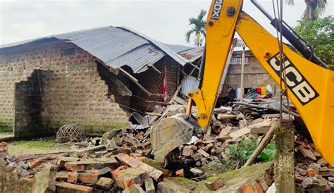 Assam: Day After Attack on Police Station, Govt Demolishes Houses of ...