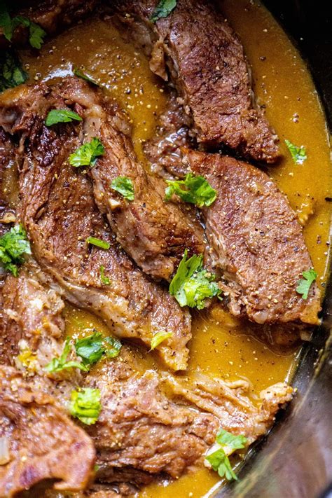 Slow Cooker Chuck Roast Steaks in Gravy | Chuck steak recipes, Crockpot ...