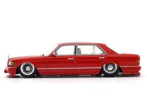 Mercedes-Benz 560SEL W126 red Low 1:64 Master diecast scale model ...