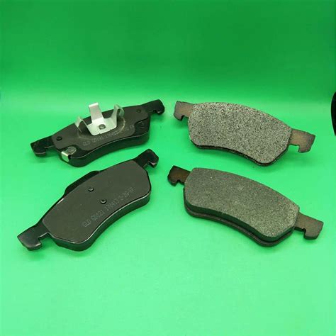 GD121/D2031 4piece/set Car Brake Pads Front For ROEWE (SAIC) 350 [2010 ...