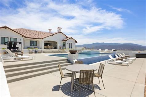 Pinot Point by AvantStay | Massive Luxe Estate - Villas for Rent in ...
