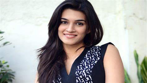 I was hesitant about lip-lock, says Heropanti actress Kriti Sanon ...