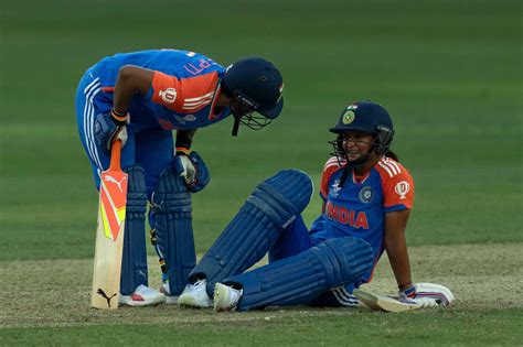 IND vs NZ 2nd WODI: Flop show by Harmanpreet Kaur-led side & Sophie's ...
