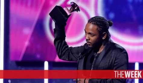 Rapper Kendrick Lamar gets Grammy ovation and five awards