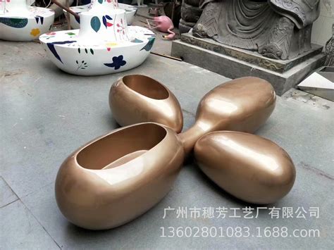 玻璃钢异形花盆组合 - 深圳市温顿艺术家具有限公司