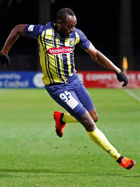 Usain Bolts football skills