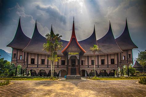 cara menggambar rumah adat gadang