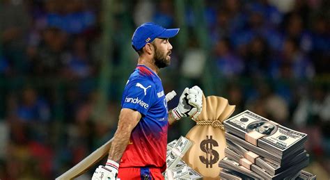 Voice of fans: Majority of RCB fans want Glenn Maxell released ahead of ...