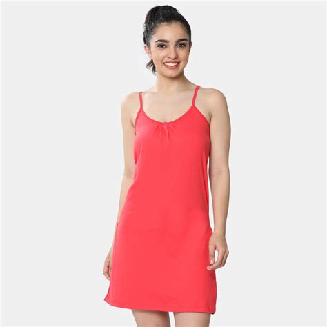 Envie Relaxed Fit Scoop Neck Thigh Length Kurta Slip