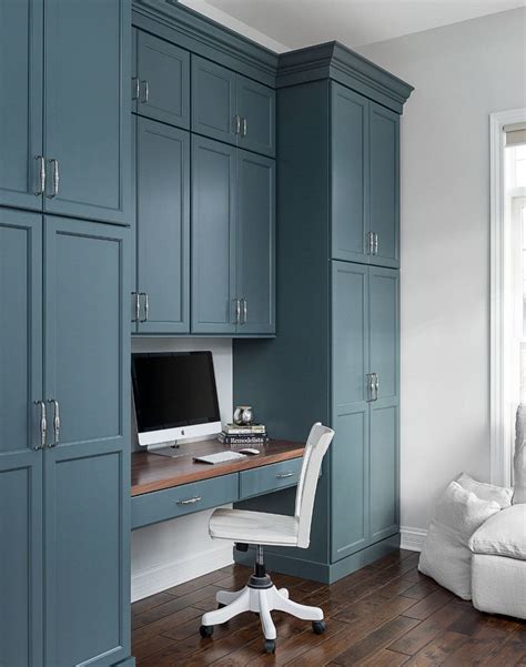Benjamin Moore Knoxville Gray: Color Spotlight | Home office design ...