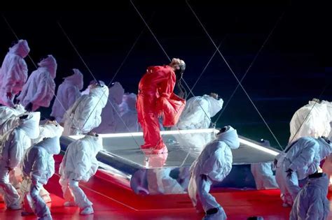 Super Bowl Halftime 2023: Rihanna’s electrifying performance in ...
