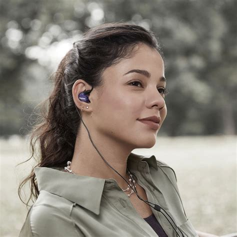 Shure SE215 Pro Sound-Isolating IEM