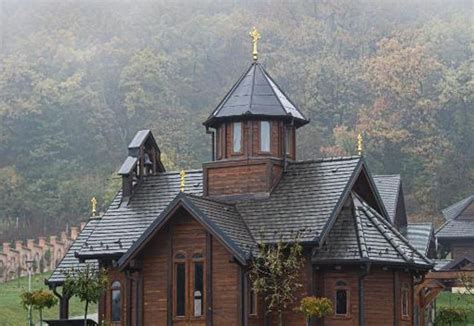Etno Naselje Vrdnička kula (Vrdnik, Srbija) | Turistički Centri, Hoteli ...