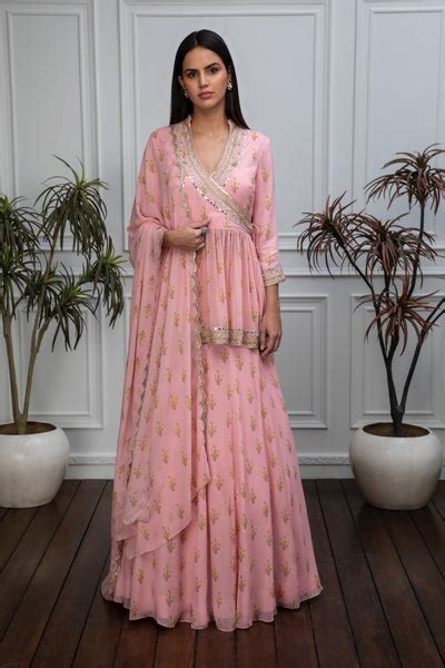 Lehengas – Page 3 – Sana Barreja